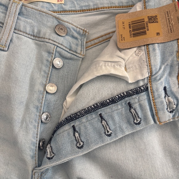 Levi’s Ribcage - Picture 3 of 3